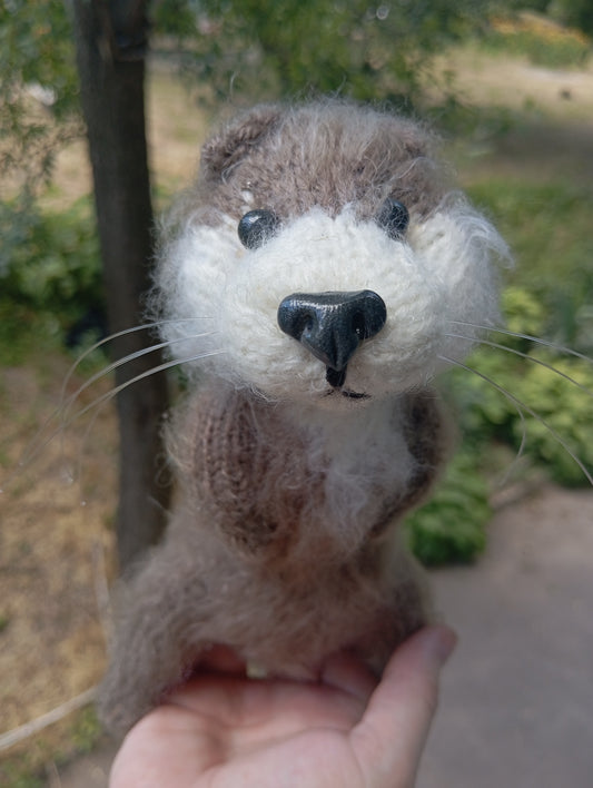 Crochet Otter Plush Figurine: Plush Baby Otter Amigurumi