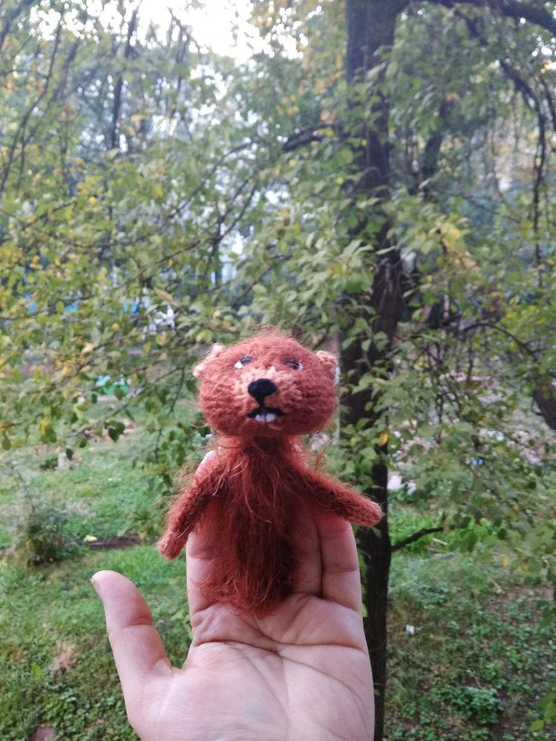 lovely beaver finger puppet